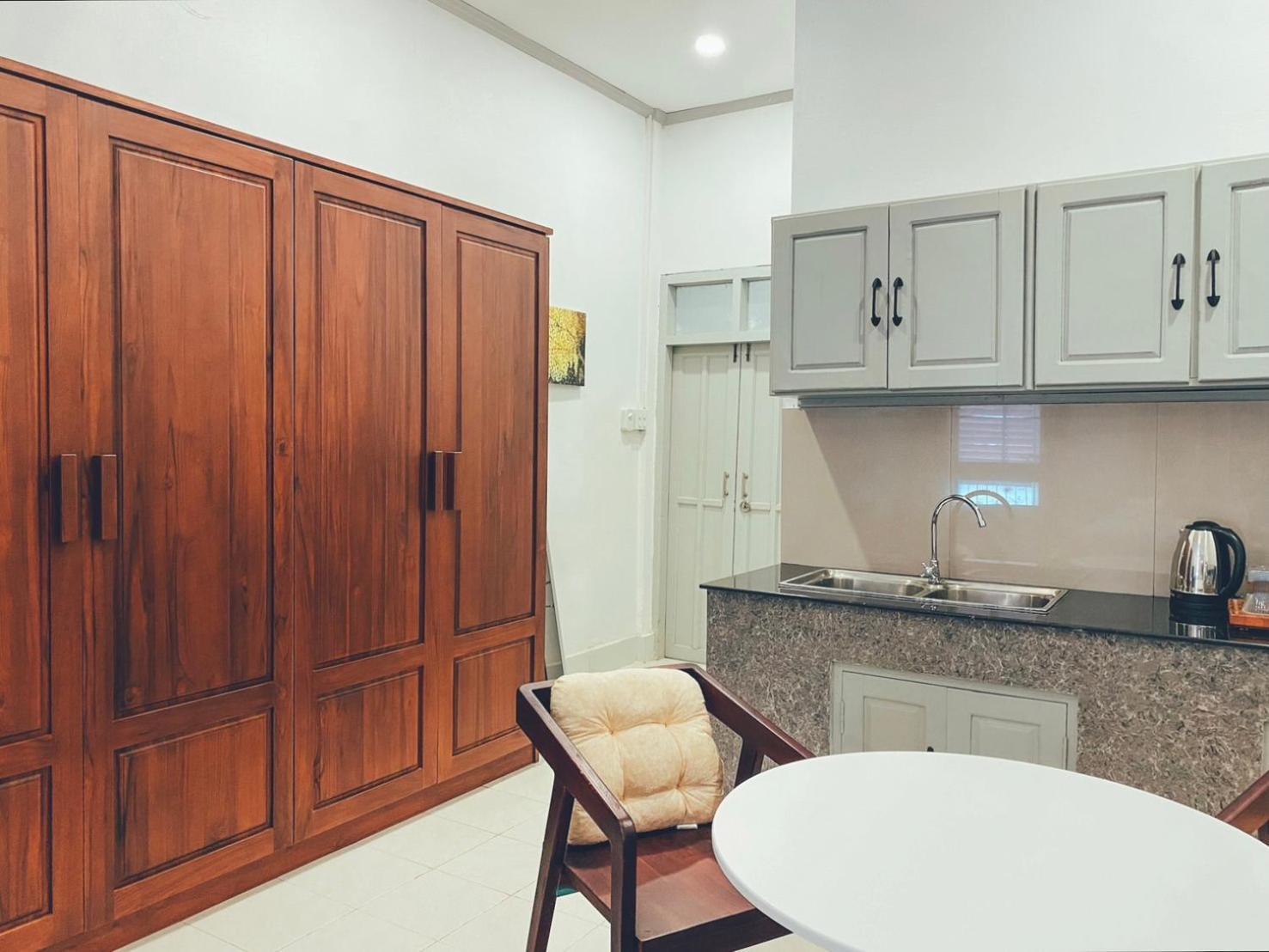 Sathiti Cafe & Bed Apartman Vientián Kültér fotó
