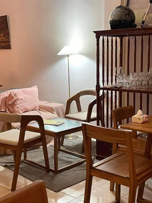 Sathiti Cafe & Bed Apartman Vientián Kültér fotó