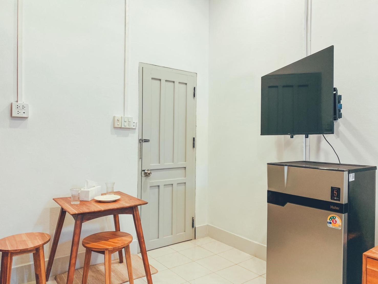 Sathiti Cafe & Bed Apartman Vientián Kültér fotó